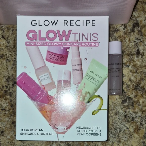 Glow Recipe Mini Glow-Tinis Skincare Set in Pink - Picture 2 of 4